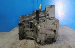 АКПП для Nissan X-Trail 2000 года на фотографиях