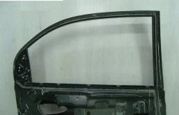 Двери для Hyundai Accent 2003 года на фотографиях