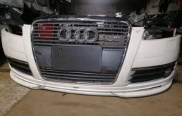 Бампер для Audi A6 2002 года на фотографиях