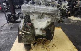 Двигатель для Nissan Primera 1996 года на фотографиях