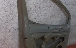 Дверь передняя левая для Citroen Berlingo 2014 года на фотографиях