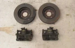 Суппорт задний правый для Mazda CX 5 2015 года на фотографиях