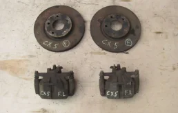 Суппорт задний правый для Mazda CX 5 2015 года на фотографиях