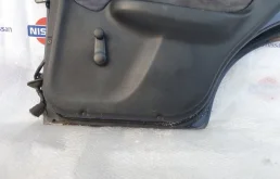 Дверь задняя правая для Nissan Almera 1998 года на фотографиях