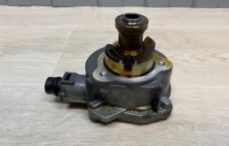 Вакуумный усилитель тормозов для BMW X3 на фотографиях