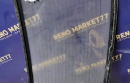 Стекло заднее для Renault Logan 2012 года на фотографиях