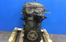 Двигатель без навесного для Toyota RAV4 2014 года на фотографиях