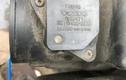 Датчик массового расхода воздуха (8658471) для Volvo C30 MK 2006-2013