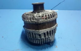 Генератор для Nissan X-Trail 2010 года на фотографиях