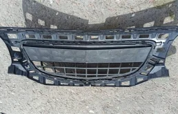 Решетка радиатора для Opel Insignia на фотографиях