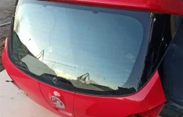 Крышка багажника для Opel Astra 2014 года на фотографиях