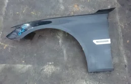 Крылья для BMW 7er 2012 года на фотографиях