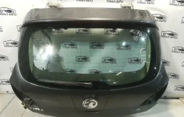 Крышка багажника для Opel Astra 2014 года на фотографиях