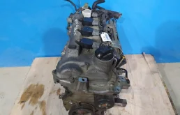 Двигатель без навесного для Nissan Tiida 2007 года на фотографиях