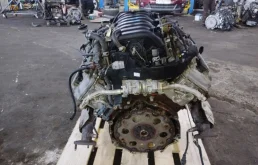 Двигатель для Toyota Land Cruiser на фотографиях