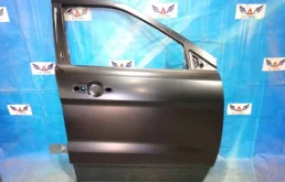 Дверь передняя правая для Ford Explorer 2013 года на фотографиях