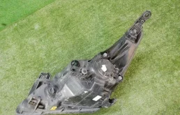 Фара ксенон левая для Hyundai Solaris на фотографиях