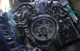 Двигатель для Subaru Legacy 2005 года на фотографиях