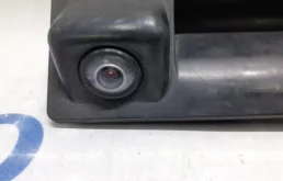 Камера заднего вида для Volkswagen Touareg на фотографиях