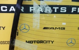 Стекла и зеркала для BMW 7er 1997 года на фотографиях