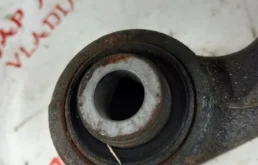 Рычаг задний левый нижний для Suzuki Grand Vitara 2012 года на фотографиях