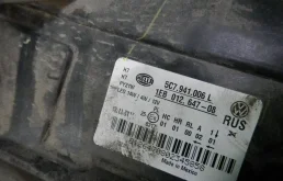 Фара правая для Volkswagen Jetta 2012 года на фотографиях