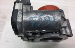 Дроссельная заслонка для Mercedes-Benz C class 2002 года на фотографиях