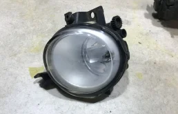 Противотуманка (ПТФ) передняя правая (7L6941700E) для Volkswagen Touareg I (7L) 2002-2010