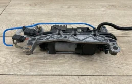 Компрессор пневмоподвески задний для Porsche Cayenne на фотографиях