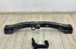 Фаркоп для Volkswagen Touareg 2005 года на фотографиях