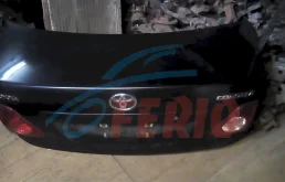 Крышка багажника для Toyota Corolla 2010 года на фотографиях