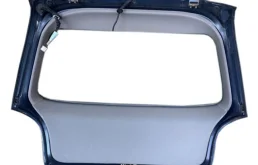 Крышка багажника для Toyota Corolla на фотографиях