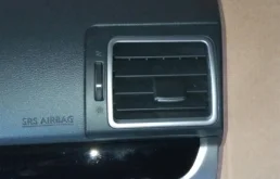 Подушка безопасности пассажира для Subaru Forester на фотографиях