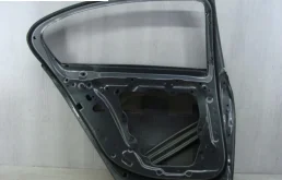 Двери для BMW 7er 1999 года на фотографиях