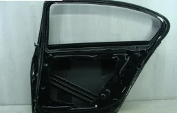 Двери для BMW 7er 1999 года на фотографиях