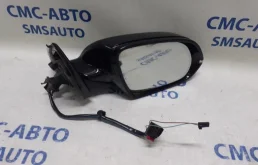 Стекла и зеркала для Audi A8 2010 года на фотографиях