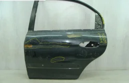 Двери для Hyundai Accent 2003 года на фотографиях