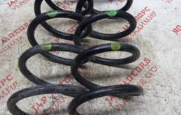 Пружина амортизатора задняя для Mazda CX 5 2015 года на фотографиях