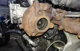 Двигатель для Nissan Navara 2015 года на фотографиях