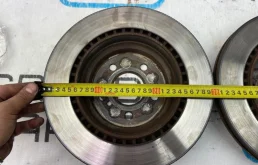 Диски тормозные передние (комплект) для Mercedes-Benz E class на фотографиях