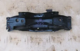 Задняя балка для Subaru Impreza 2000 года на фотографиях