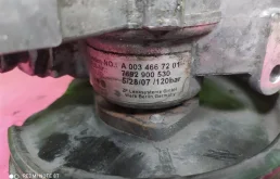 Насос ГУР для Mercedes-Benz Sprinter 2008 года на фотографиях