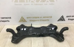Подрамник двигателя для Hyundai Solaris 2014 года на фотографиях