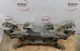 Задний подрамник для Mazda CX 5 на фотографиях