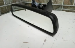 Стекла и зеркала для Land Rover Range Rover 2012 года на фотографиях