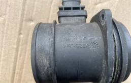 Датчик массового расхода воздуха для Volvo XC90 2012 года на фотографиях