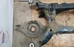 Задний подрамник для Mazda CX 5 на фотографиях