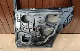 Дверь задняя правая для Nissan Almera на фотографиях