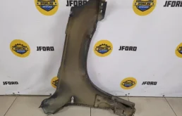 Крыло левое для Suzuki Grand Vitara 2006 года на фотографиях