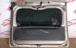 Дверь багажника для Nissan Note 2006 года на фотографиях